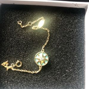 Women’s fashion designer lookalike bracelet gold